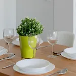 Lägenhet Unique And Spacious With Air Conditioning By Renters *